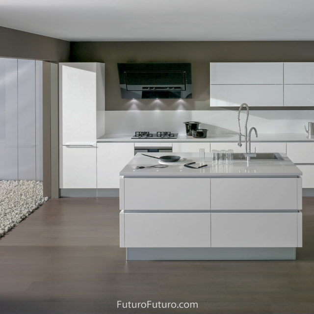 White kitchen cabinets wall mount range hood | Modern kitchen stove hood