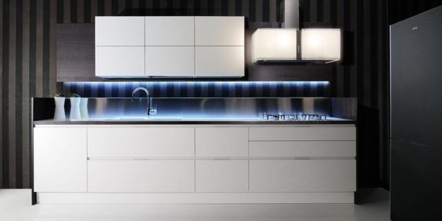 Kitchen Lighting – Task Lighting – Contemporary Kitchen – Futuro Futuro Murano Snow Range Hood
