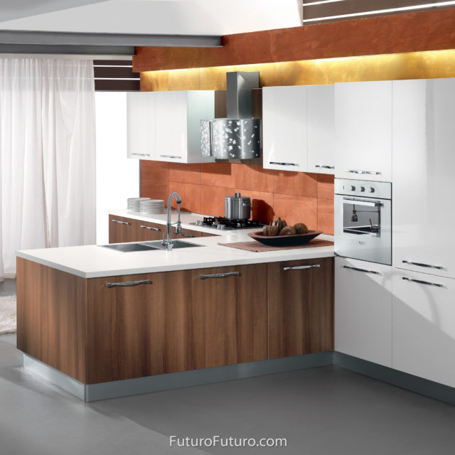 White kitchen cabinets range hood | Modern kitchen hood